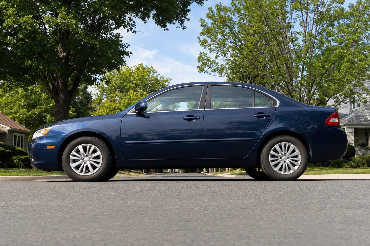 Hand-Sized Heroes: The Ultimate Guide to Tire Safety